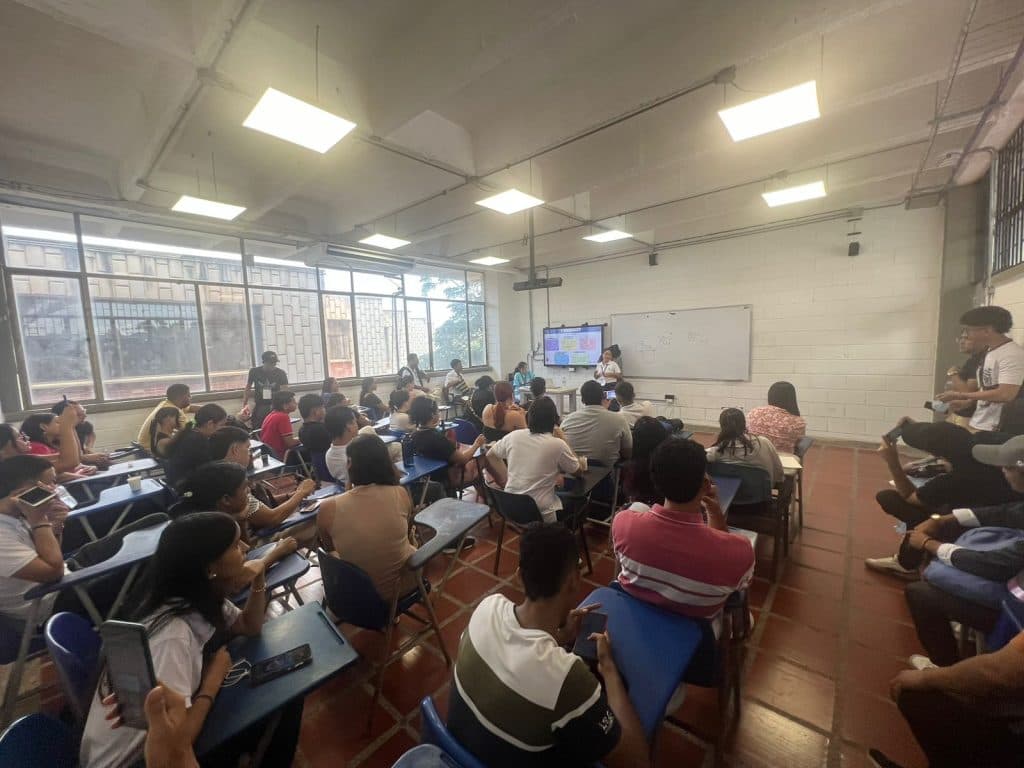 EIEM 7 — Conferencia magistral en el auditorio, octubre 2024